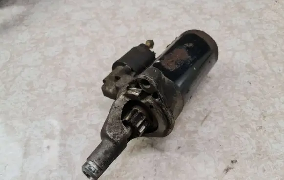 Audi A6 S6 C5 4B Starter motor 059911023H