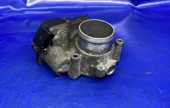 Audi A3 S3 8P Throttle body valve 03L128063R 1208111824 A2C31762900
