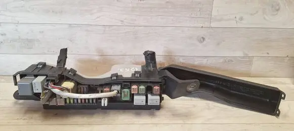 Toyota Corolla Verso E121 Fuse box set 