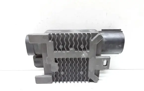 Coolant fan relay