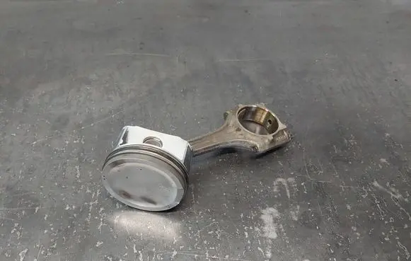 Audi A4 S4 B6 8E 8H Piston with connecting rod 80950