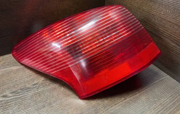 Peugeot 407 Rear/tail lights 03035 E203035