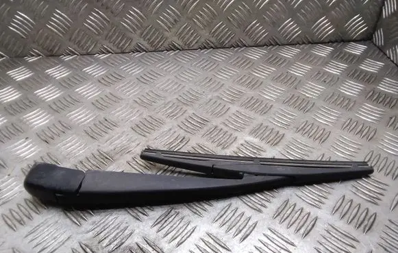 Nissan Leaf I (ZE0) Rear wiper blade arm 39852 06321