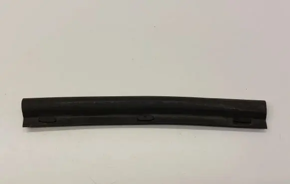 Volkswagen PASSAT B8 Engine compartment rubber 3G0823709