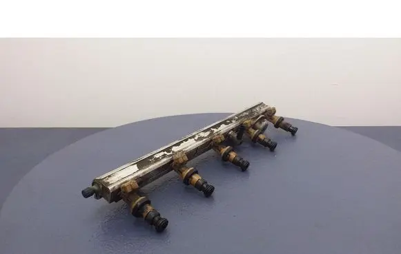 Fuel main line pipe