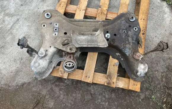 Nissan Primastar Front subframe 8200626965