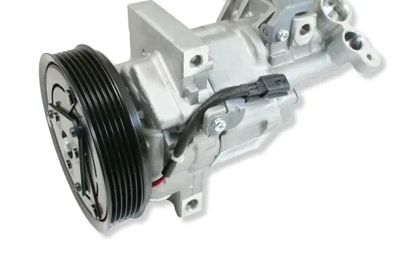 Dacia Dokker Air conditioning (A/C) compressor (pump) 926000105R 926001489R 8FK351115111