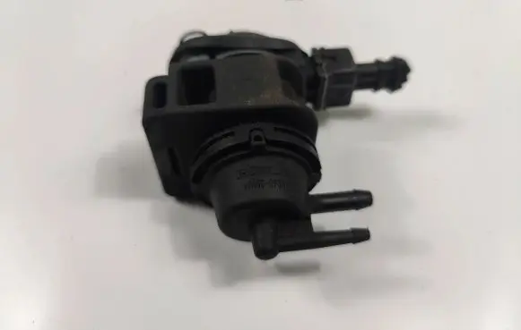 Nissan Qashqai Vacuum valve 