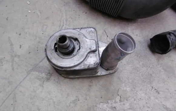 Iveco Daily 6th gen Engine oil radiator 5B91630223