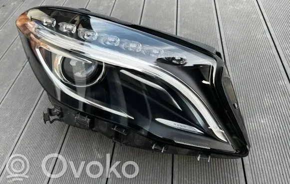 Mercedes-Benz GLA W156 Headlight/headlamp A1569061800