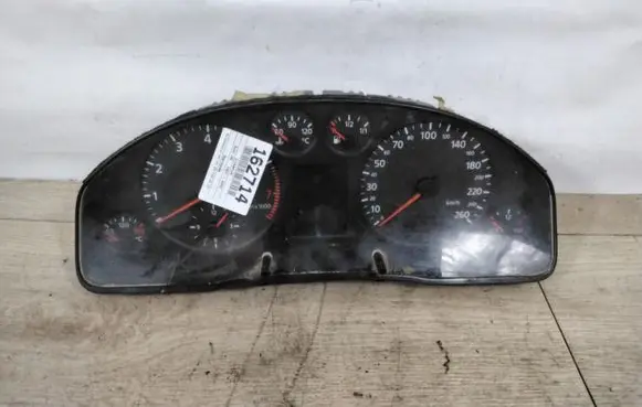 Audi A6 S6 C5 4B Speedometer (instrument cluster) 4B0919880H