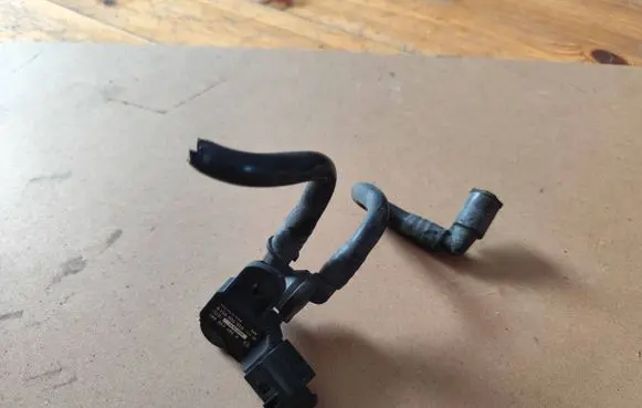 Volkswagen Golf V Air pressure sensor 0261230081 036906051G 30043AT3