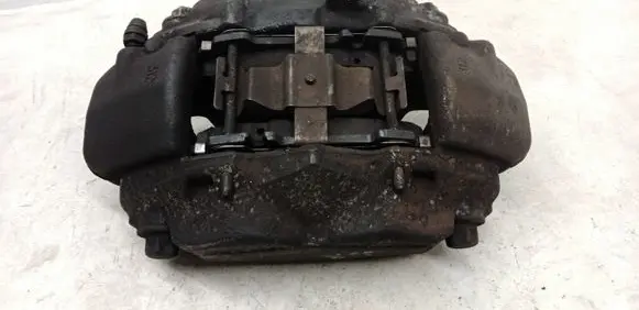 Mercedes-Benz CLS C219 Front brake caliper