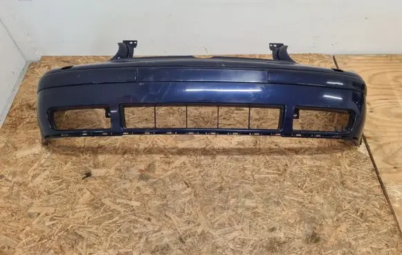 Volkswagen Golf IV Front bumper