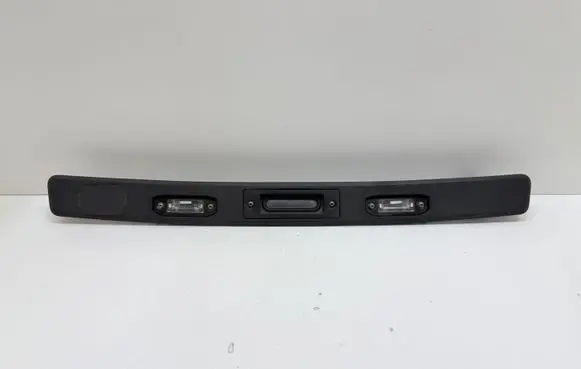 Volvo XC60 Trunk door license plate light bar 31297210 30753341