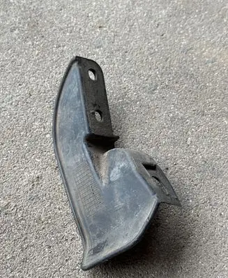 Volkswagen Touareg I Side skirt rear trim 868902B000