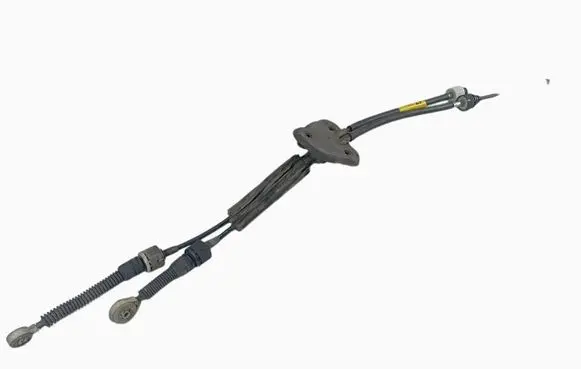 Renault Megane III Gear shift cable linkage 8200781046