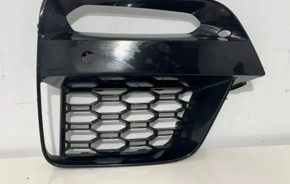 BMW X3 G01 Front bumper lower grill 8064312