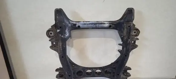 Volkswagen Touareg II Front subframe 7L0407747A