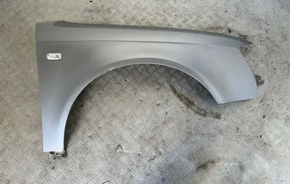 Audi A4 S4 B7 8E 8H Fender