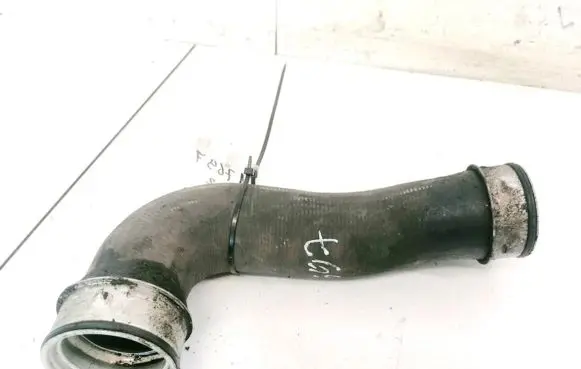 Volkswagen Jetta V Intercooler hose/pipe