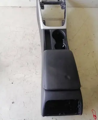 Audi A5 8T 8F Center console 