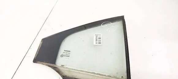 Rear vent window glass