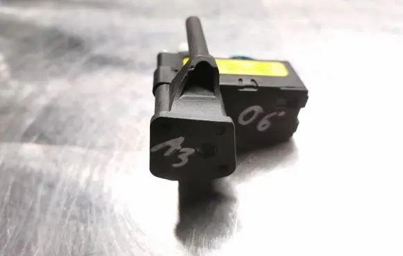 Headlight level adjustment motor