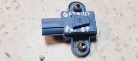 Skoda Octavia Mk2 (1Z) Airbag deployment crash/impact sensor 1K0955557A