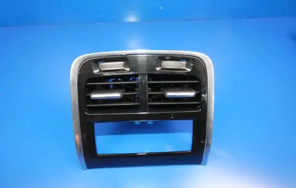 Volvo XC90 Rear air vent grill 