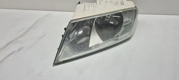 Skoda Octavia Mk2 (1Z) Headlight/headlamp