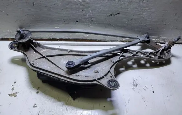 Renault Laguna II Front wiper linkage and motor 8200000525