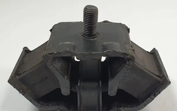 Mercedes-Benz E W124 Gearbox mounting bracket 02388620
