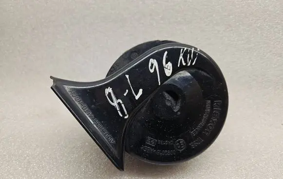 Audi A3 S3 8L Horn signal 0092018