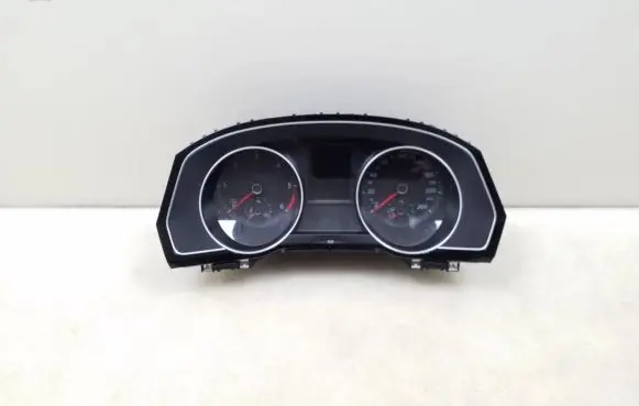 Volkswagen PASSAT B8 Speedometer (instrument cluster) 3G0920751A
