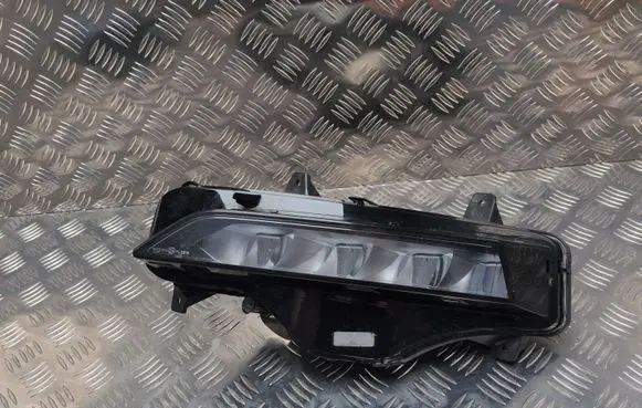Skoda Octavia Mk4 Front fog light 5E3941699 8119341