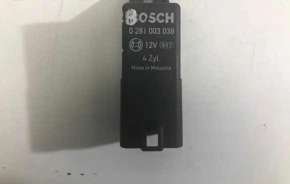 Skoda Superb B6 (3T) Glow plug pre-heat relay 0281003038