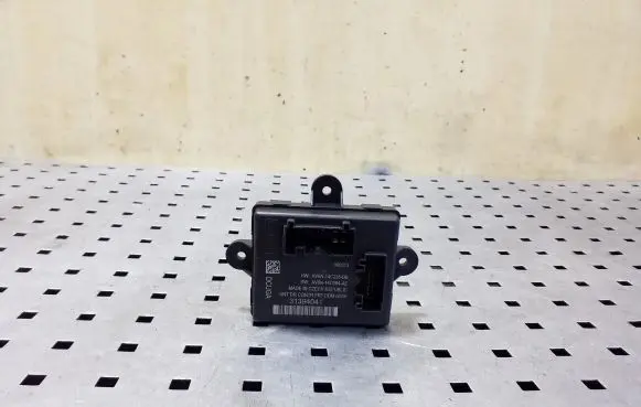 Volvo V40 Door control unit/module 31394041 AV6N14C235BB AV6N14C064AE
