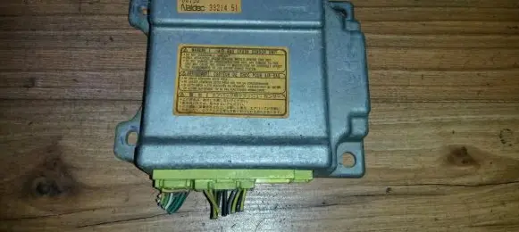 Mazda 323 F Airbag control unit/module b25e57k30b 8g15b
