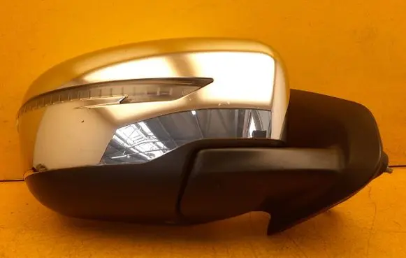 Nissan NP300 Front door electric wing mirror