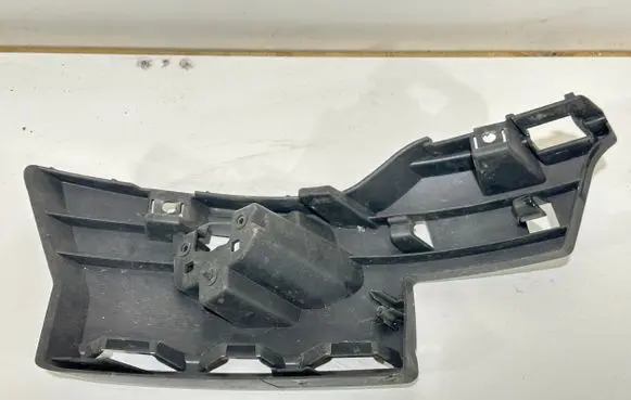 Citroen C5 Front bumper mounting bracket 9681052780