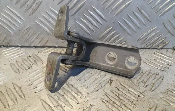 Mitsubishi Outlander Front door lower hinge 