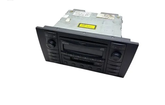 Audi A4 S4 B5 8D Radio/CD/DVD/GPS head unit 8D0035195