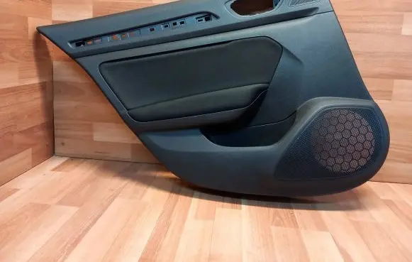 Renault Megane IV Rear door card panel trim 829A15535R
