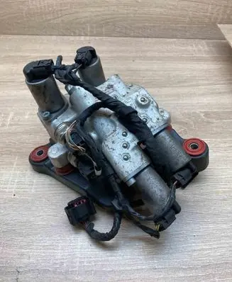 BMW 3 F30 F35 F31 Air suspension compressor 6775258 10641010
