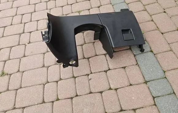 Dashboard lower bottom trim panel