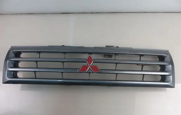 Mitsubishi Pajero Pinin Front grill MR339275