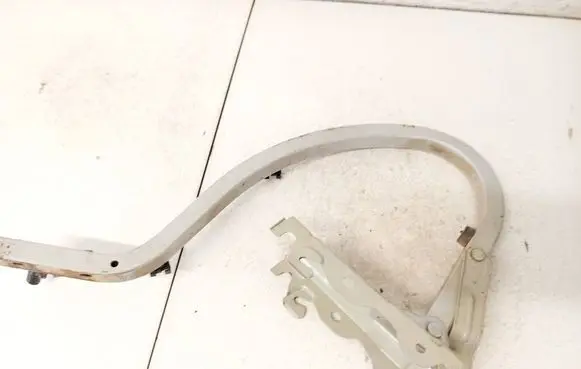 Chevrolet Aveo Tailgate/trunk/boot hinge