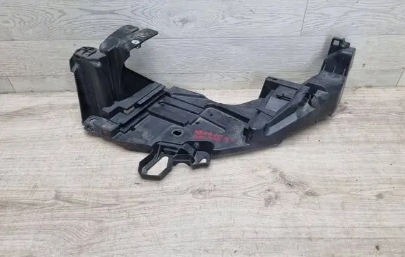 Renault Megane IV Headlight/headlamp mounting bracket 622233779R