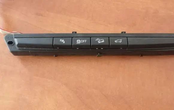 Traction control (ASR) switch